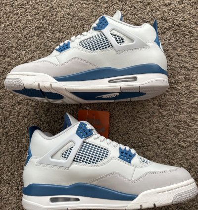 Air Jordan 4 Retro Military Blue