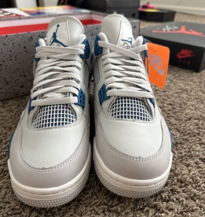Air Jordan 4 Retro Military Blue