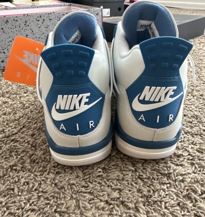 Air Jordan 4 Retro Military Blue
