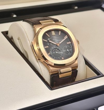 Patek Philippe Nautilus 5712r-001