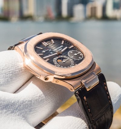 Patek Philippe Nautilus 5712r-001 Brown Dial