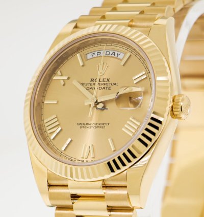 Rolex Day-date 40 40mm Yellow Gold Champagne Roman Dial Fluted Bezel 228238