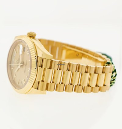 Rolex Day-date 40 40mm Yellow Gold Champagne Roman Dial Fluted Bezel 228238
