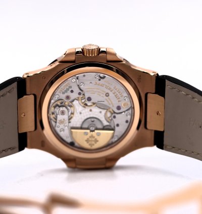 Patek Philippe Nautilus 5712r-001 Geneva Seal Full Set 2009