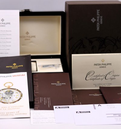 Patek Philippe Nautilus 5712r-001 Geneva Seal Full Set 2009