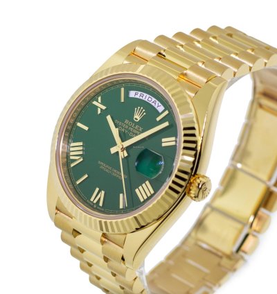 Rolex Day-date 40 40mm Yellow Gold Green Roman Dial Fluted Bezel 228238