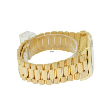 Rolex Day-date 40 40mm Yellow Gold Green Roman Dial Fluted Bezel 228238