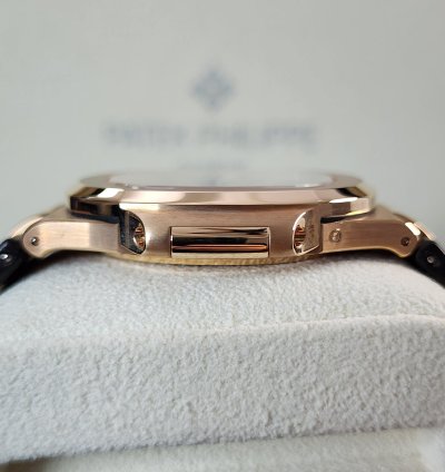 Patek Philippe Nautilus 5712r-001 New Unworn