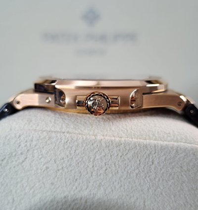 Patek Philippe Nautilus 5712r-001 New Unworn