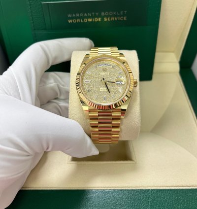 Rolex Day-date 40 40mm Yellow Gold Pave Dial 228238