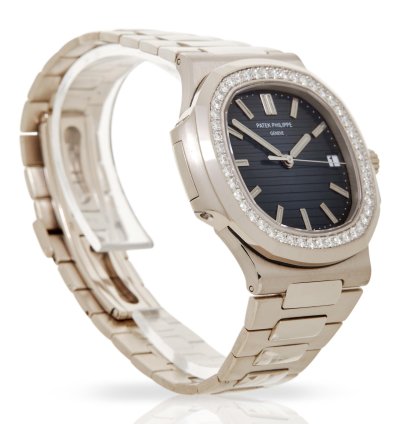 Patek Philippe Nautilus 5713 1g-001 White Gold - With Box - Service By Patek In 2023