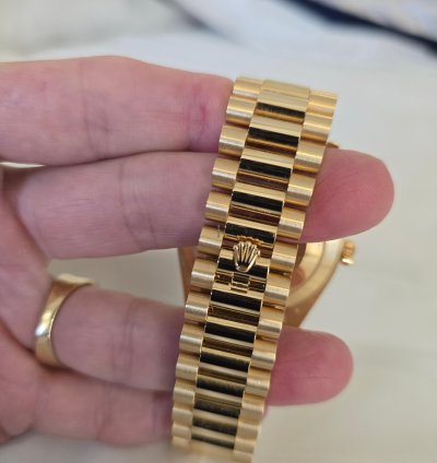 Rolex Day-date 40 40mm Yellow Gold Rolex Factory Diamond Dial