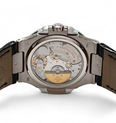 Patek Philippe Nautilus 5722g-001 Automatic White Gold Good