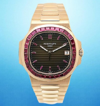Patek Philippe Nautilus 5723 112r-001 Ruby Nautilus