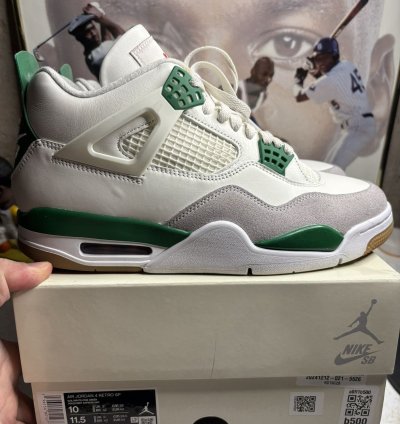 Air Jordan 4 Retro Sb