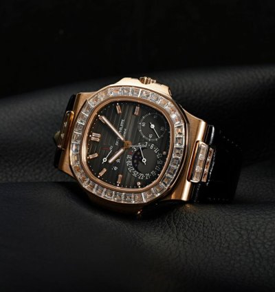 Patek Philippe Nautilus 5724r-001 Automatic Good