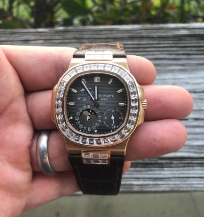 Patek Philippe Nautilus 5724r-001 Rose Gold Nautilus