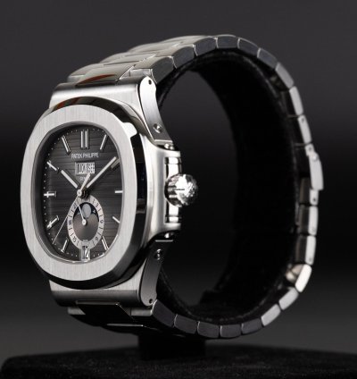 Patek Philippe Nautilus 5726 1a Nautilus Annual Calendar Grey Dial