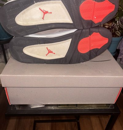 Air Jordan 4 Retro Taupe Haze