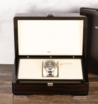 Patek Philippe Nautilus 5726 1a Nautilus Annual Calendar Grey Dial