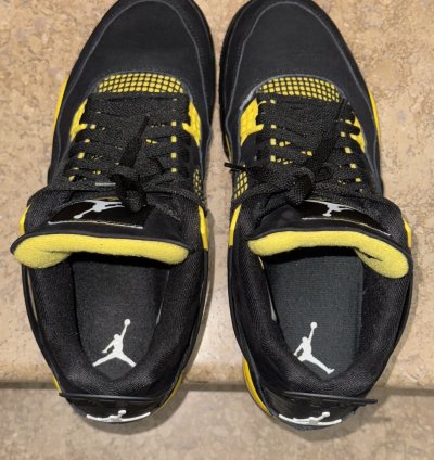 Air Jordan 4 Retro Thunder