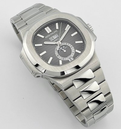 Patek Philippe Nautilus 5726 1a-001 Annual Calendar Moon Phases Stainless Steel 2017
