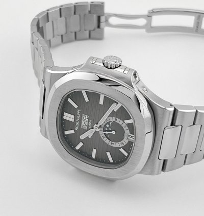 Patek Philippe Nautilus 5726 1a-001 Annual Calendar Moon Phases Stainless Steel 2017