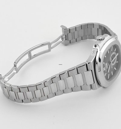 Patek Philippe Nautilus 5726 1a-001 Annual Calendar Moon Phases Stainless Steel 2017