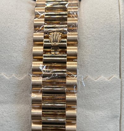 Rolex Day-date 40 Black Baguette Diamond Dial Full Yellow Gold
