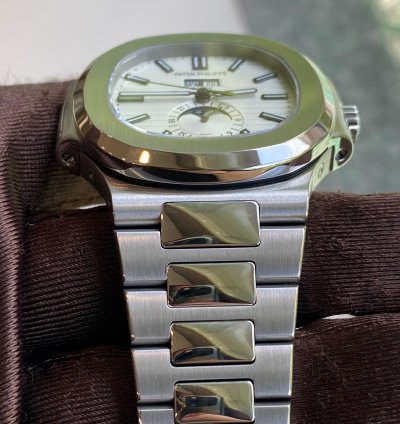 Patek Philippe Nautilus 5726 1a-010
