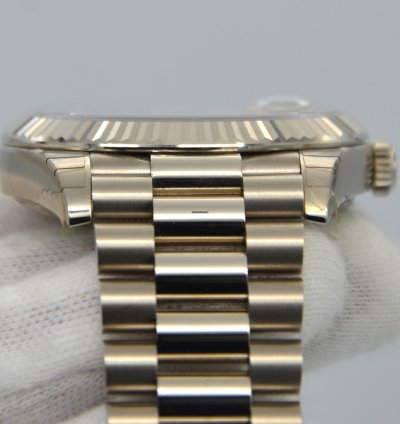 Rolex Day-date 40 Black Dial 10 Baguette Diamond