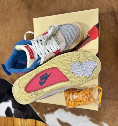 Air Jordan 4 Retro Union La Guava