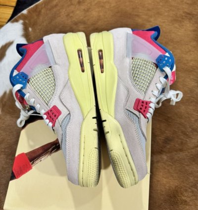 Air Jordan 4 Retro Union La Guava