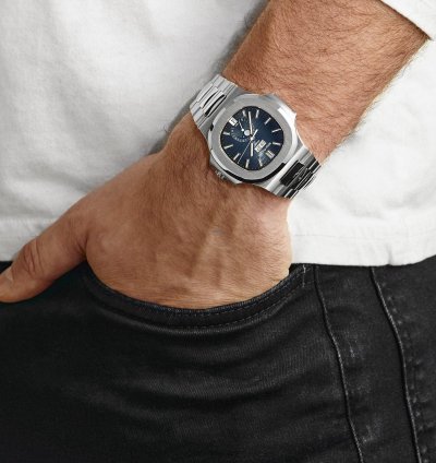 Patek Philippe Nautilus 5726 1a-014 Annual Calendar Stainless Steel Blue Dial 2019