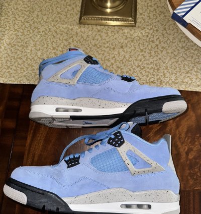 Air Jordan 4 Retro University Blue