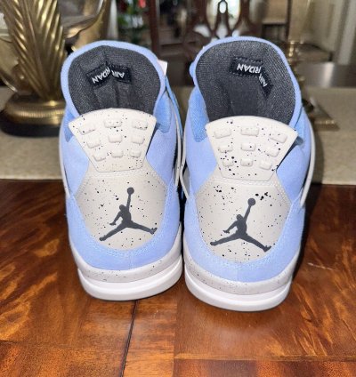 Air Jordan 4 Retro University Blue