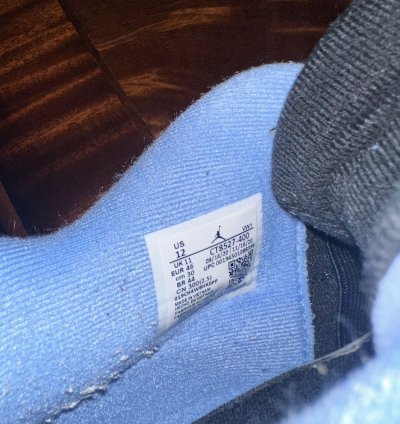Air Jordan 4 Retro University Blue