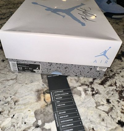 Air Jordan 4 Retro University Blue