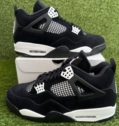 Air Jordan 4 Retro White Thunder