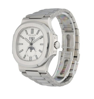 Patek Philippe Nautilus 5726 Annual Calendar Moon Phase Mens Watch Box Papers