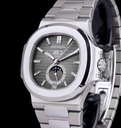 Patek Philippe Nautilus 5726 Box Papers 2018