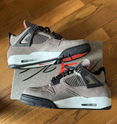 Air Jordan 4 Taupe Haze