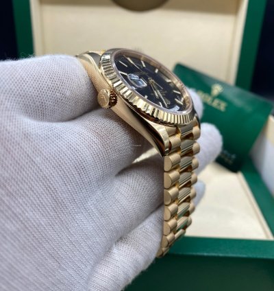Rolex Day-date 40 Black Motif Dial 228238 Complete Set