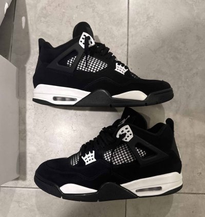 Air Jordan 4 White Thunder
