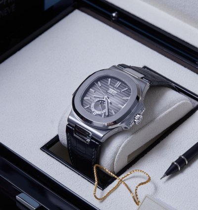Patek Philippe Nautilus 5726a-001 - Box Papers - 24-month Warranty - 2018