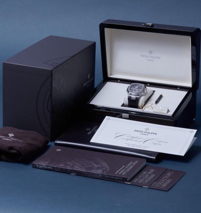Patek Philippe Nautilus 5726a-001 - Box Papers - 24-month Warranty - 2018
