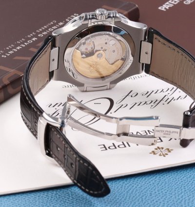 Patek Philippe Nautilus 5726a-001 - Full Set - Excellent Condition - 2013