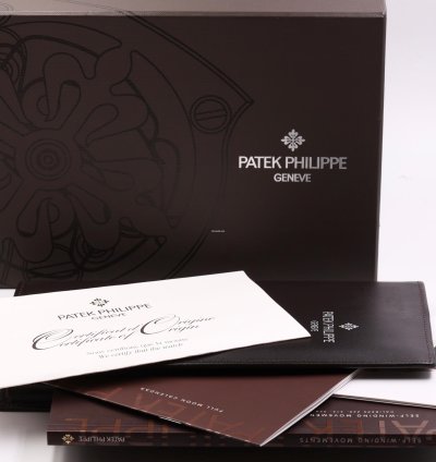 Patek Philippe Nautilus 5726a-001 - Full Set - Excellent Condition - 2013