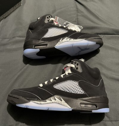 Air Jordan 5 Black Metallic Reimagined