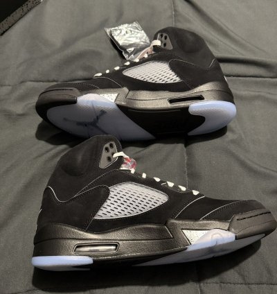 Air Jordan 5 Black Metallic Reimagined